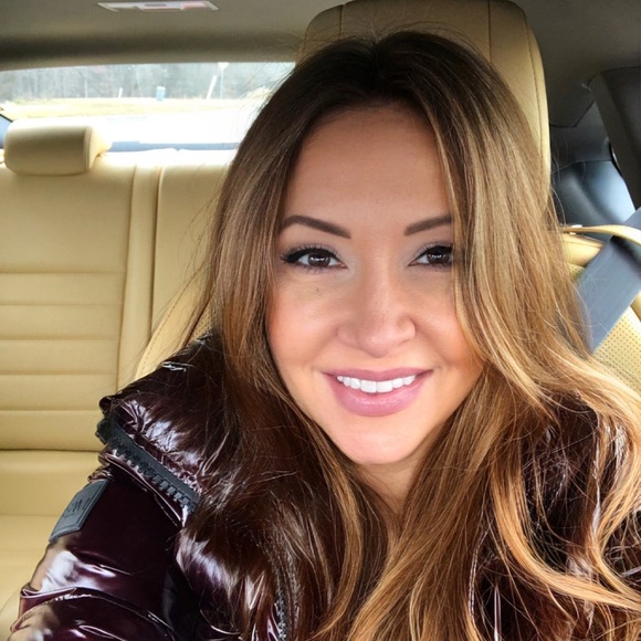 Meet your Posher, Anastasia - Picture 2 of 2